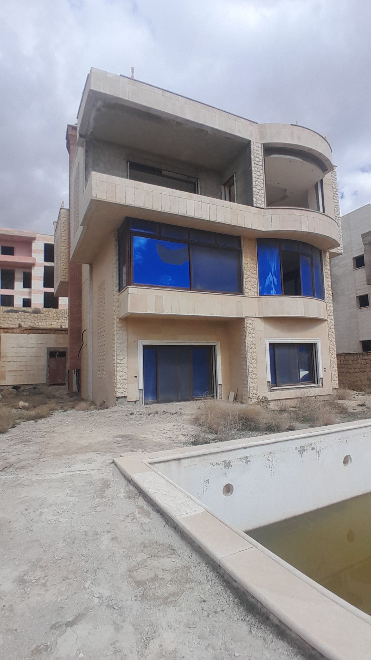 Вилла на продажу, готовность 80 %