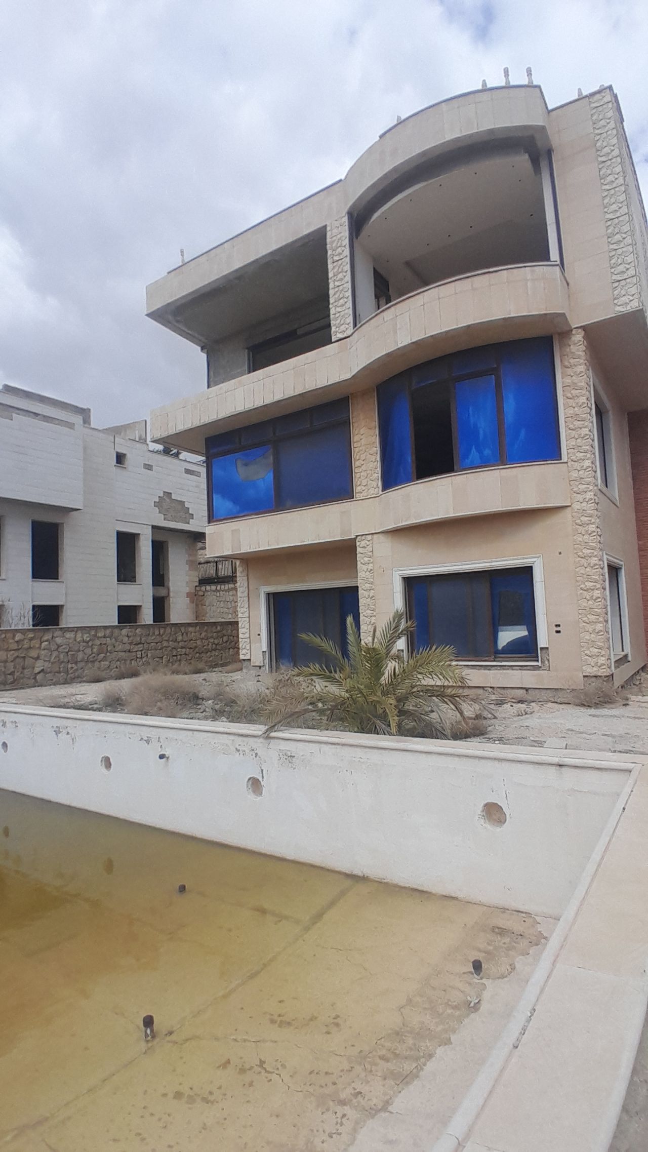 Вилла на продажу, готовность 80 %