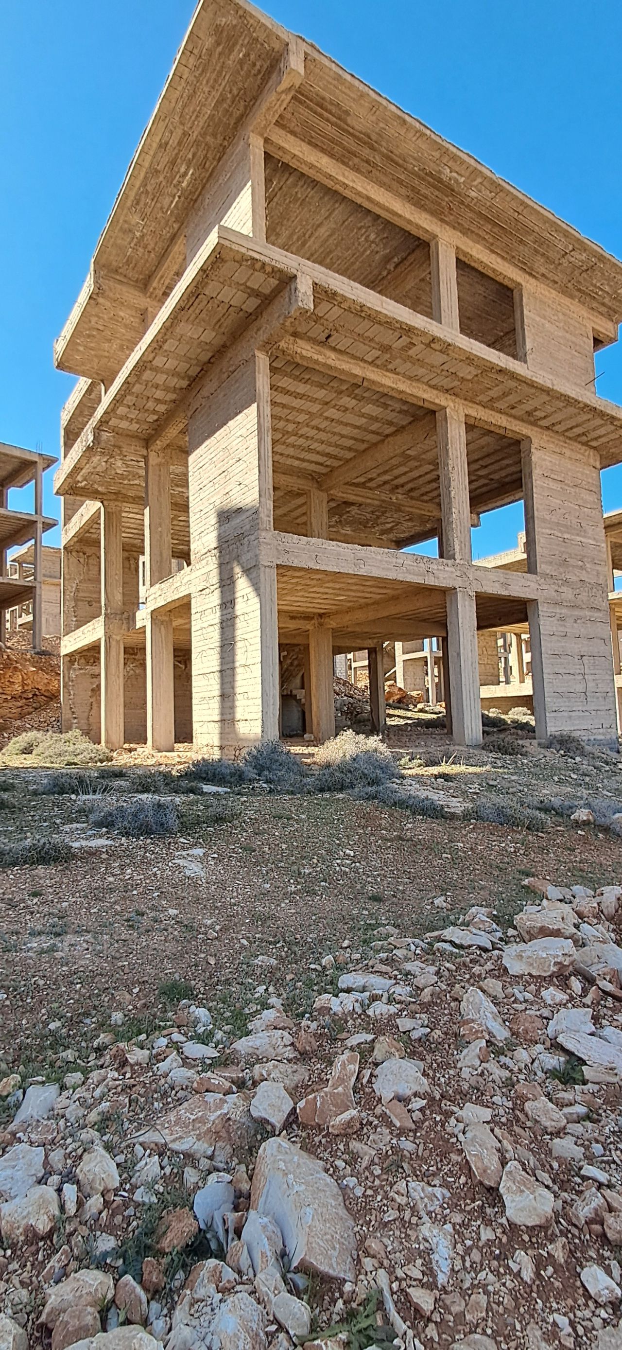 Luxury villa for sale in Sheikh Zayed with excellent investment specifications.