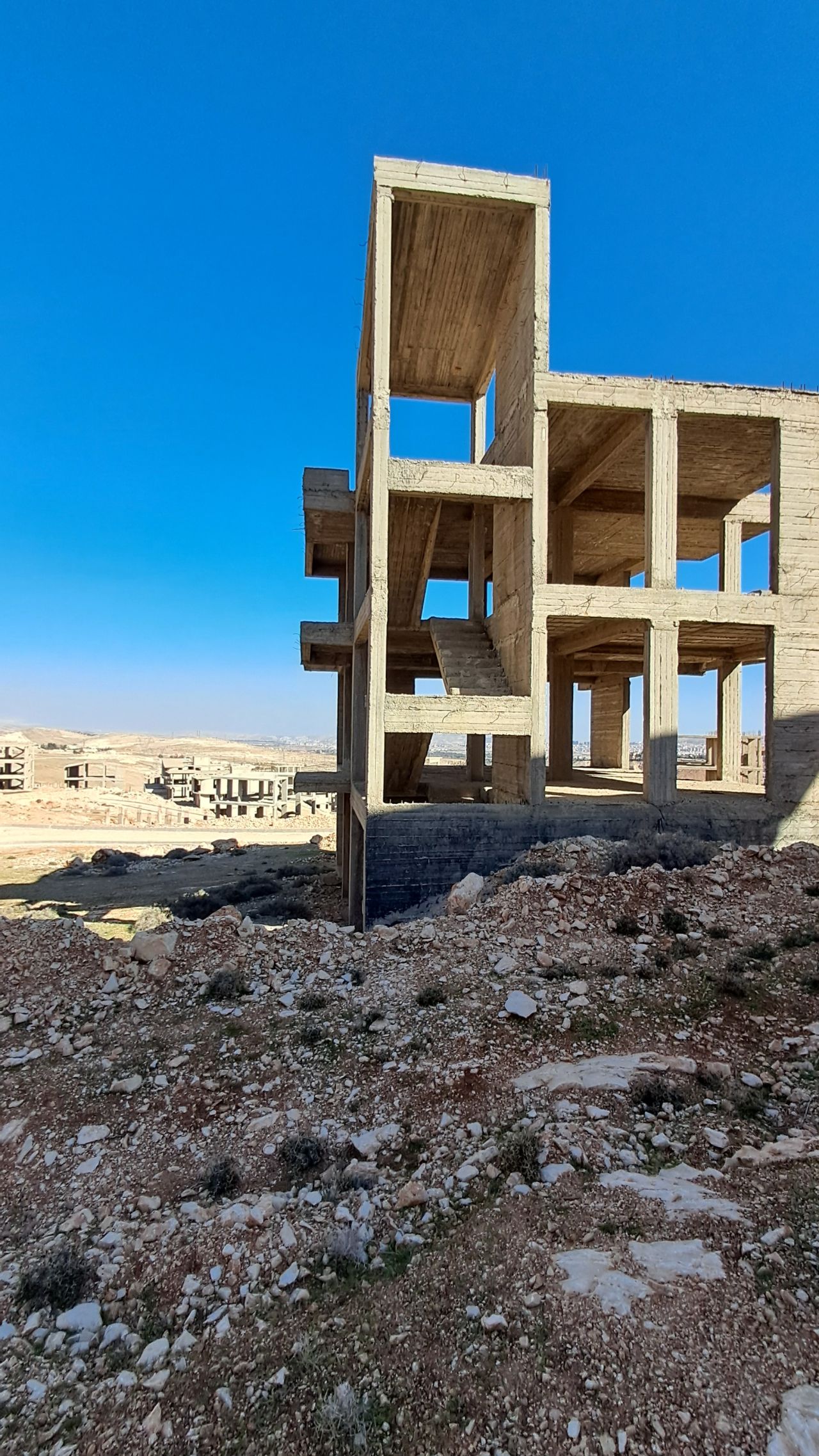 Luxury villa for sale in Sheikh Zayed with excellent investment specifications.